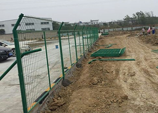 公路涂塑鐵絲網1